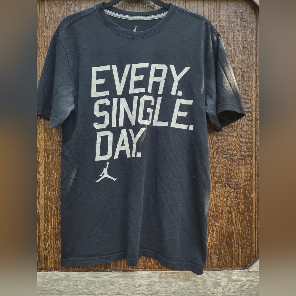 Nike Air Jordan Every Single Day Graphic T- Shirt Mens Medium